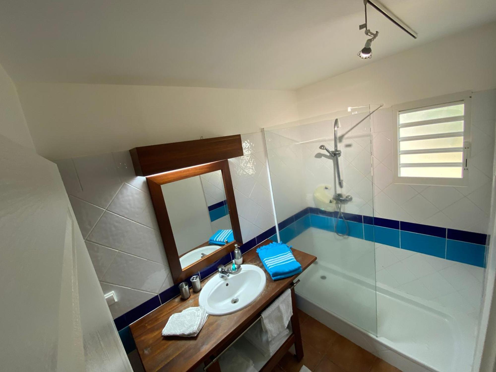 Appartement T3 Marisol les pieds dans l’eau à Le Gosier  Extérieur photo
